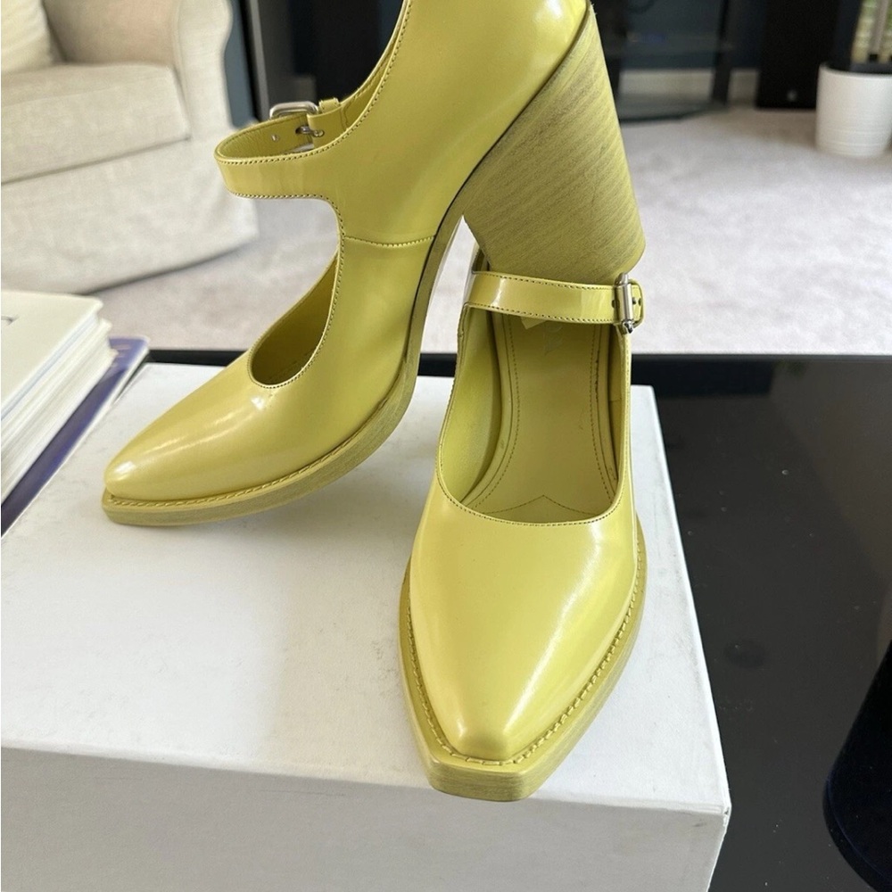 Prada Yellow Block Heel Mary Janes Sz EU40 US9 NEW